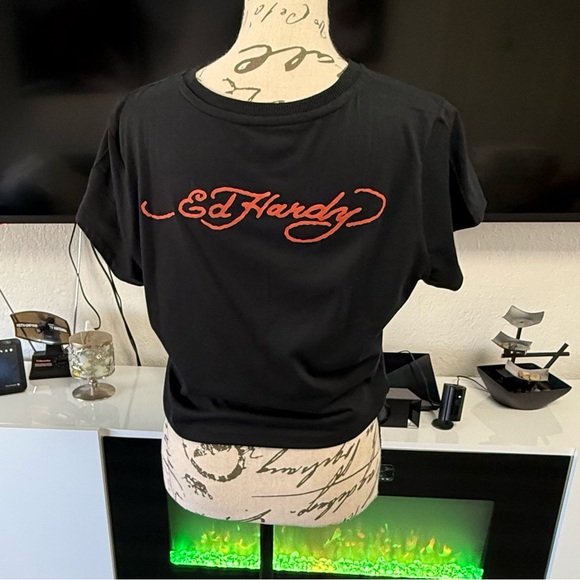 Ed Hardy Women's Black Crop Top - Skull & Flames Graphic - Size XL (NWOT) - Picture 4 of 9